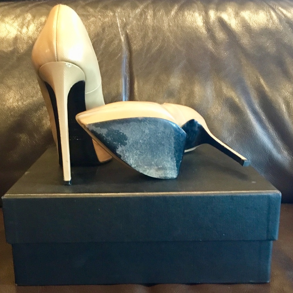 AUTHENTIC SAINT LAURENT Pumps EXCELLENT CONDITION - Picture 3 of 5